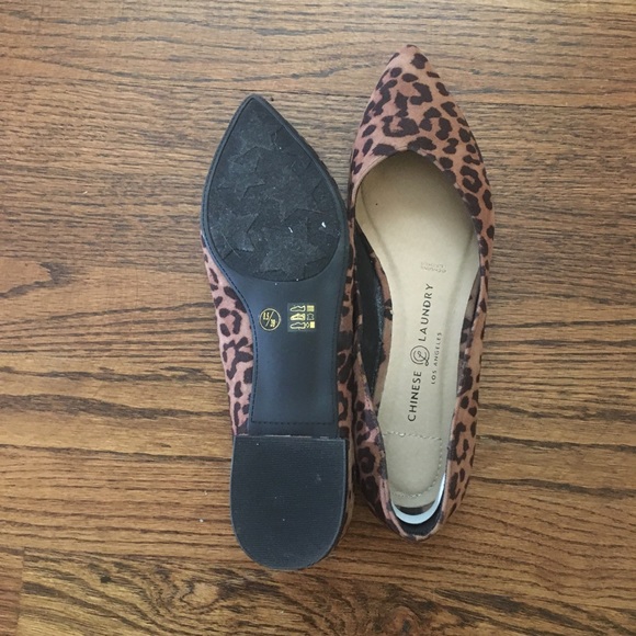 Chinese Laundry Leopard Flats - Picture 3 of 3